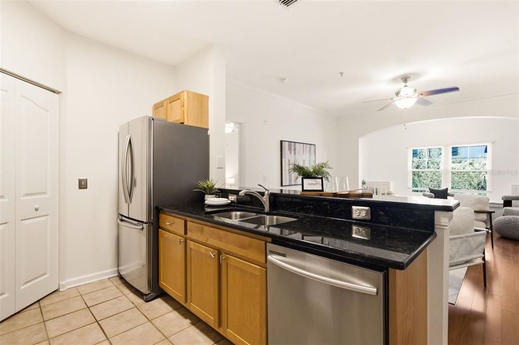 En Venta: $294,900 (2 camas, 2 baños, 1242 Pies cuadrados)