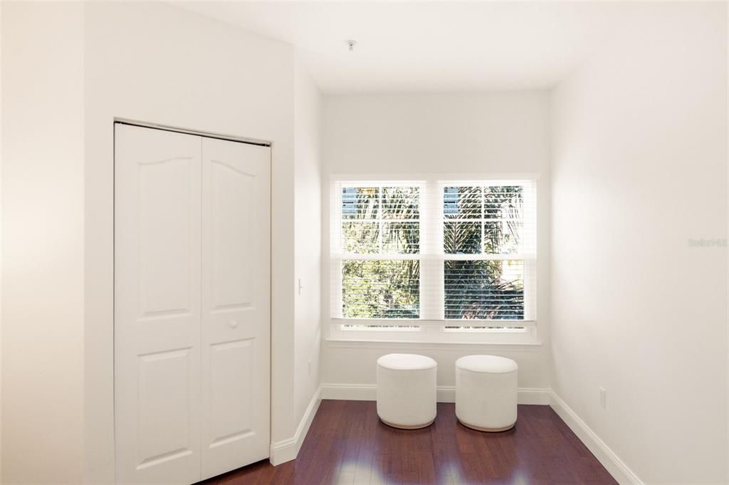 En Venta: $294,900 (2 camas, 2 baños, 1242 Pies cuadrados)
