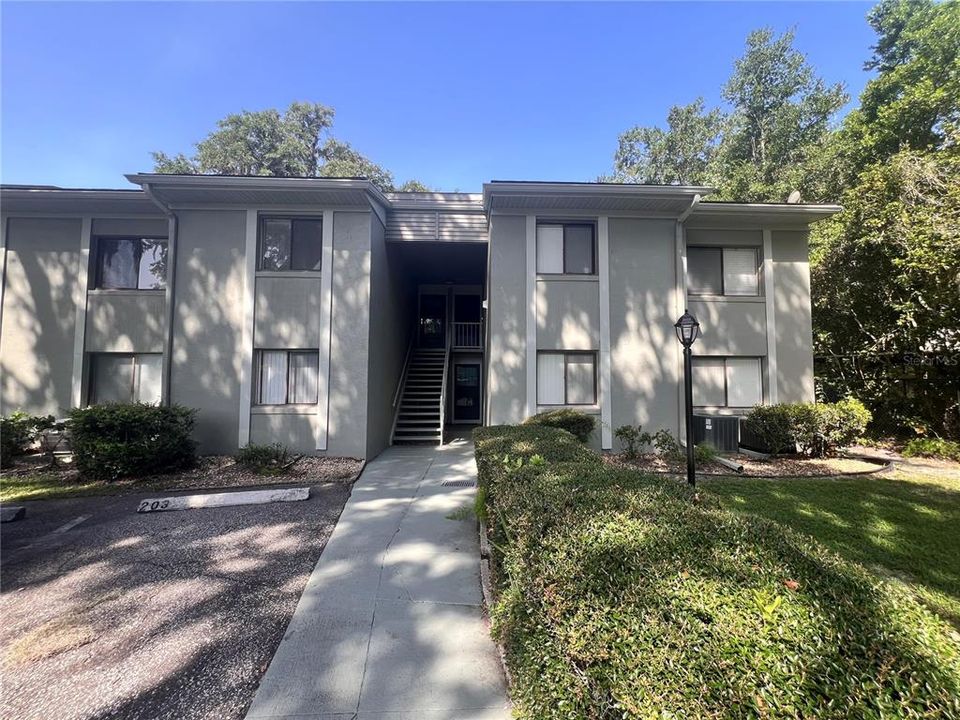 For Rent: $1,500 (2 beds, 2 baths, 1006 Square Feet)