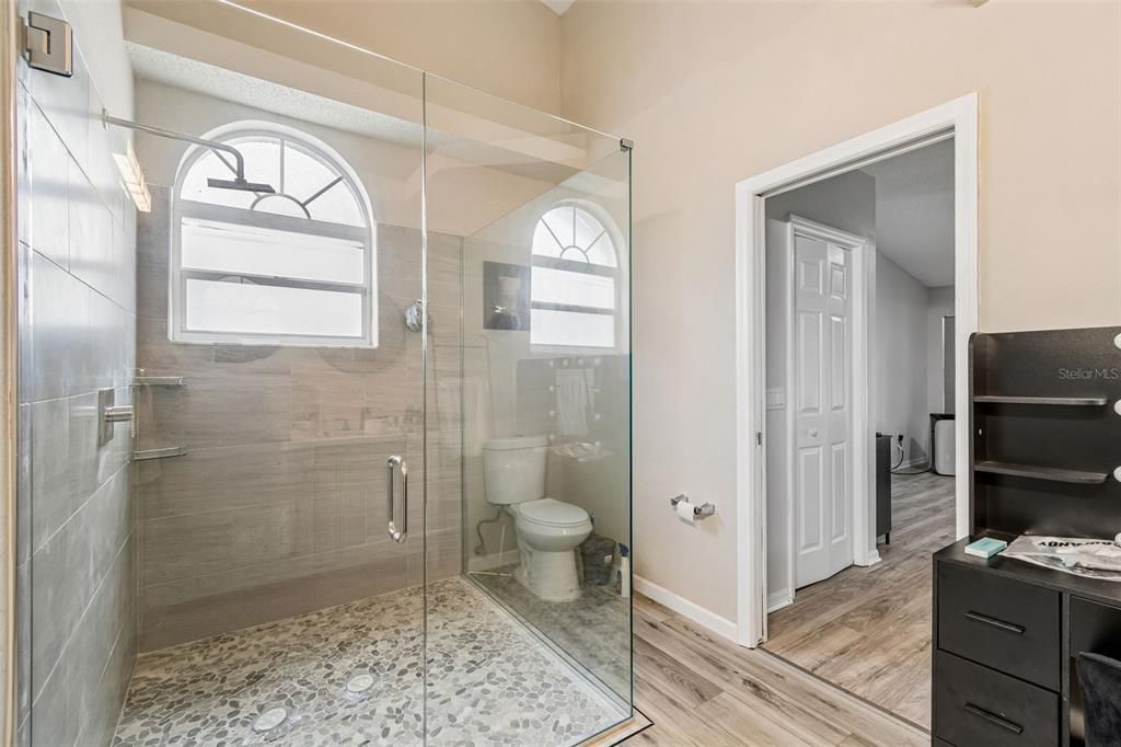 For Sale: $320,000 (2 beds, 2 baths, 1520 Square Feet)