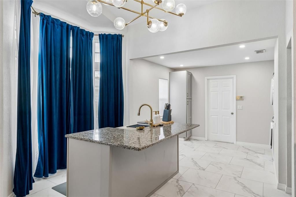 For Sale: $320,000 (2 beds, 2 baths, 1520 Square Feet)