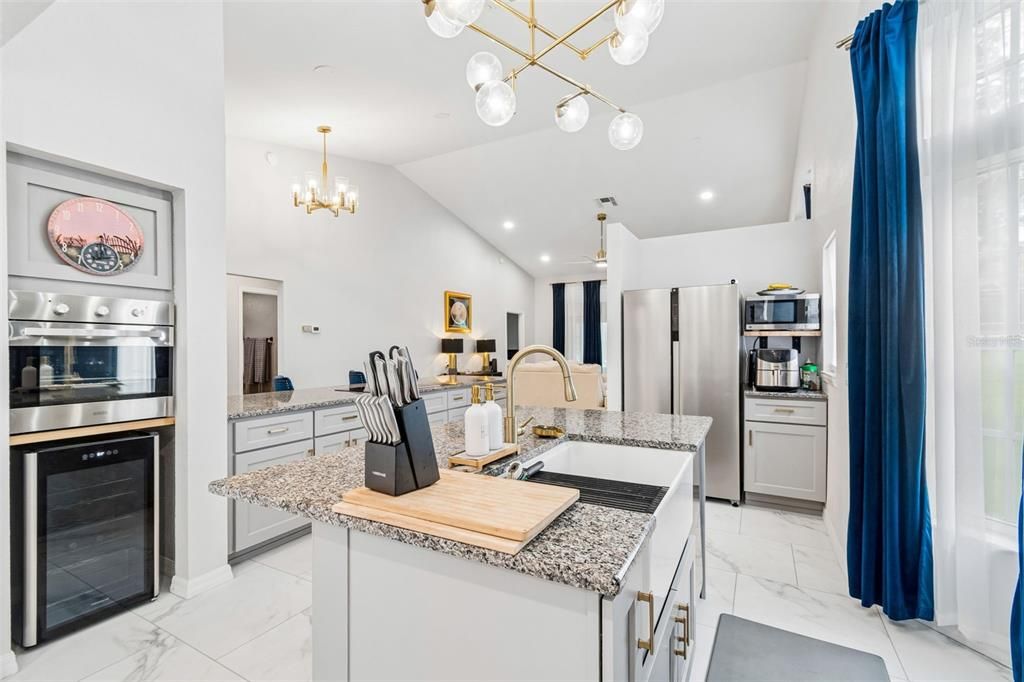 For Sale: $320,000 (2 beds, 2 baths, 1520 Square Feet)