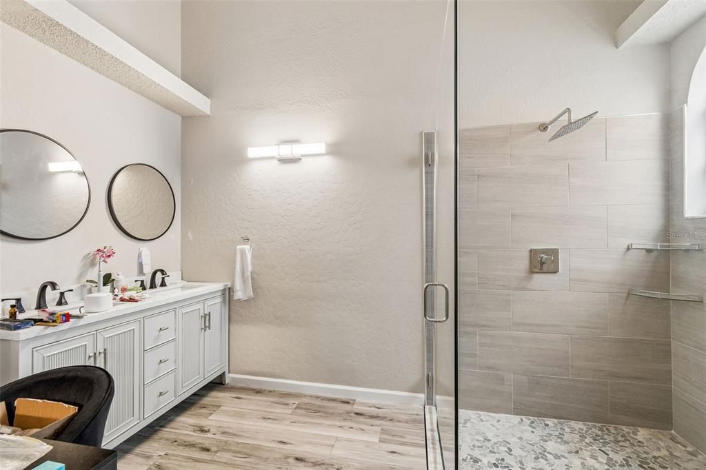 For Sale: $320,000 (2 beds, 2 baths, 1520 Square Feet)