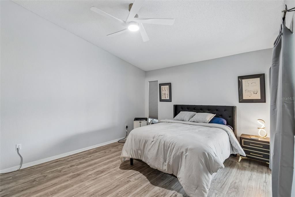 For Sale: $320,000 (2 beds, 2 baths, 1520 Square Feet)