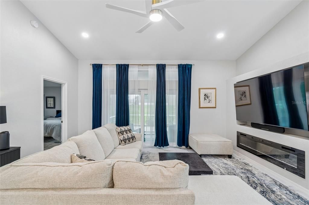 For Sale: $320,000 (2 beds, 2 baths, 1520 Square Feet)