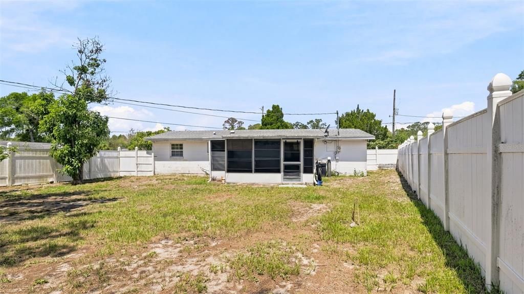 En Venta: $199,900 (2 camas, 1 baños, 864 Pies cuadrados)