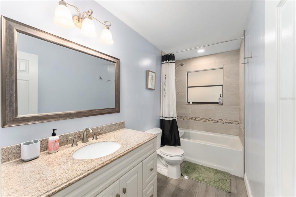 En Venta: $445,000 (4 camas, 2 baños, 2122 Pies cuadrados)