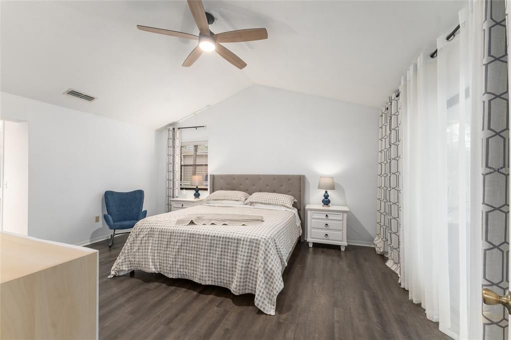 En Venta: $445,000 (4 camas, 2 baños, 2122 Pies cuadrados)
