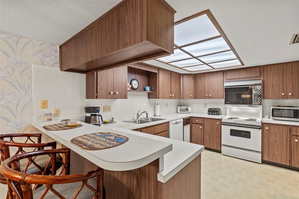 En Venta: $230,000 (2 camas, 2 baños, 1380 Pies cuadrados)