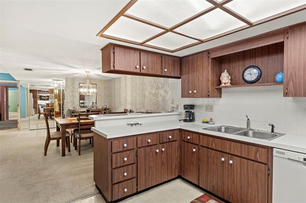 En Venta: $230,000 (2 camas, 2 baños, 1380 Pies cuadrados)