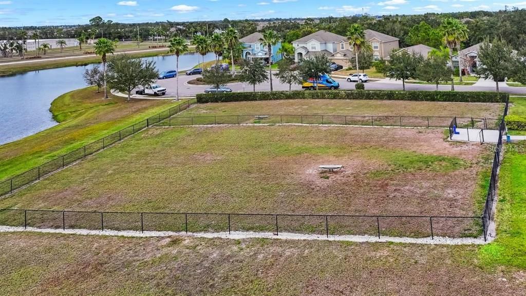 En Venta: $409,000 (6 camas, 3 baños, 3023 Pies cuadrados)