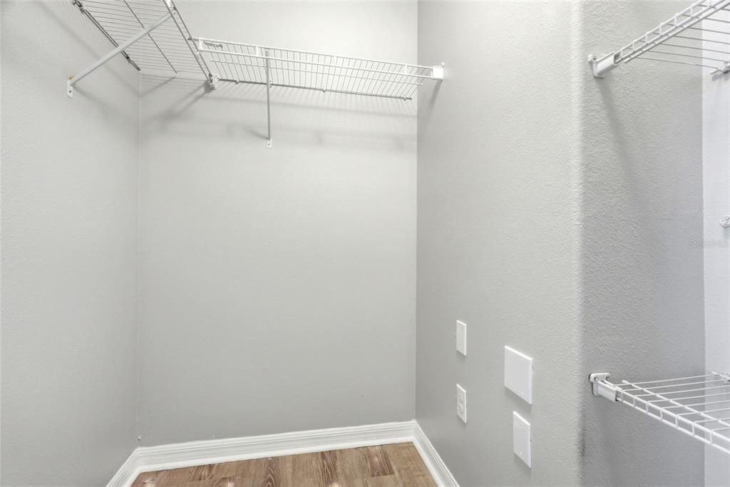 En Venta: $409,000 (6 camas, 3 baños, 3023 Pies cuadrados)
