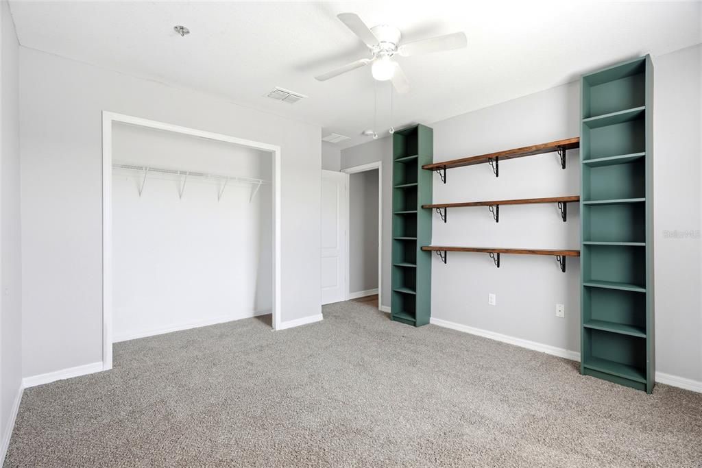 En Venta: $409,000 (6 camas, 3 baños, 3023 Pies cuadrados)