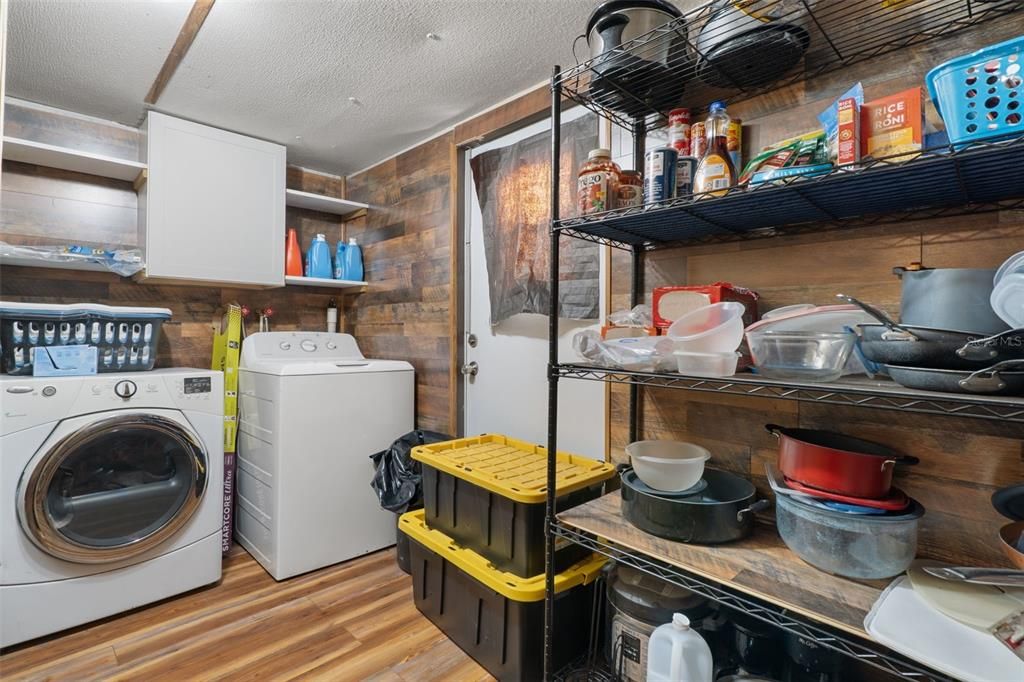 En Venta: $299,500 (3 camas, 2 baños, 1550 Pies cuadrados)