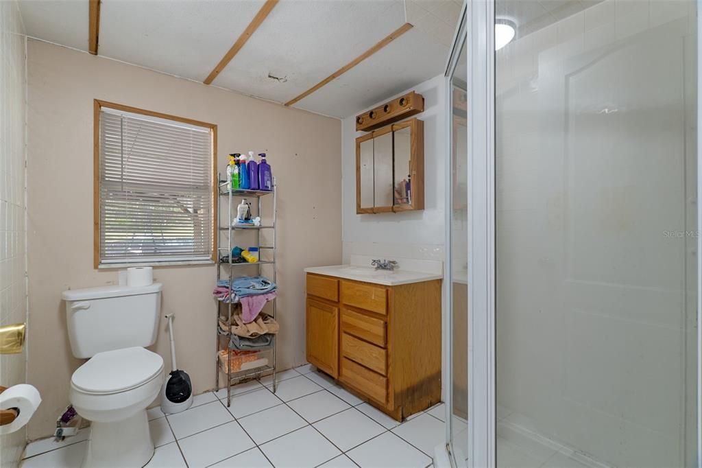 En Venta: $299,500 (3 camas, 2 baños, 1550 Pies cuadrados)