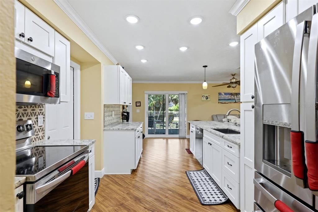 Activo con contrato: $360,000 (3 camas, 2 baños, 1472 Pies cuadrados)
