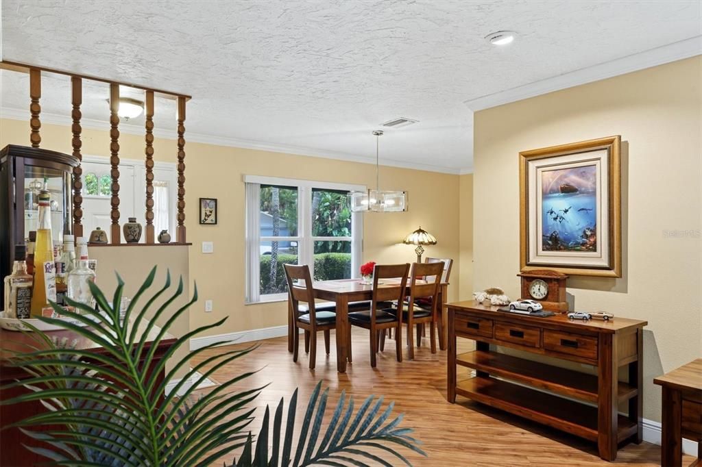 Activo con contrato: $360,000 (3 camas, 2 baños, 1472 Pies cuadrados)