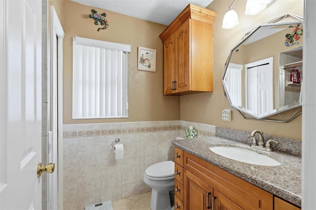 Activo con contrato: $360,000 (3 camas, 2 baños, 1472 Pies cuadrados)