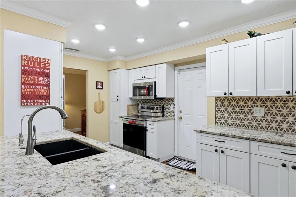 Activo con contrato: $360,000 (3 camas, 2 baños, 1472 Pies cuadrados)