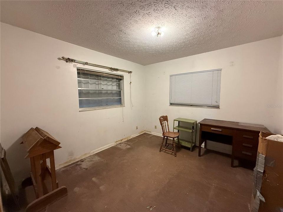 For Sale: $395,000 (3 beds, 2 baths, 1636 Square Feet)