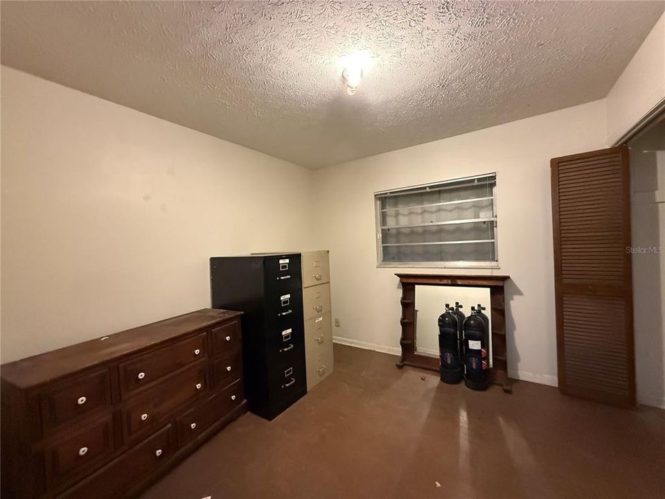 For Sale: $395,000 (3 beds, 2 baths, 1636 Square Feet)