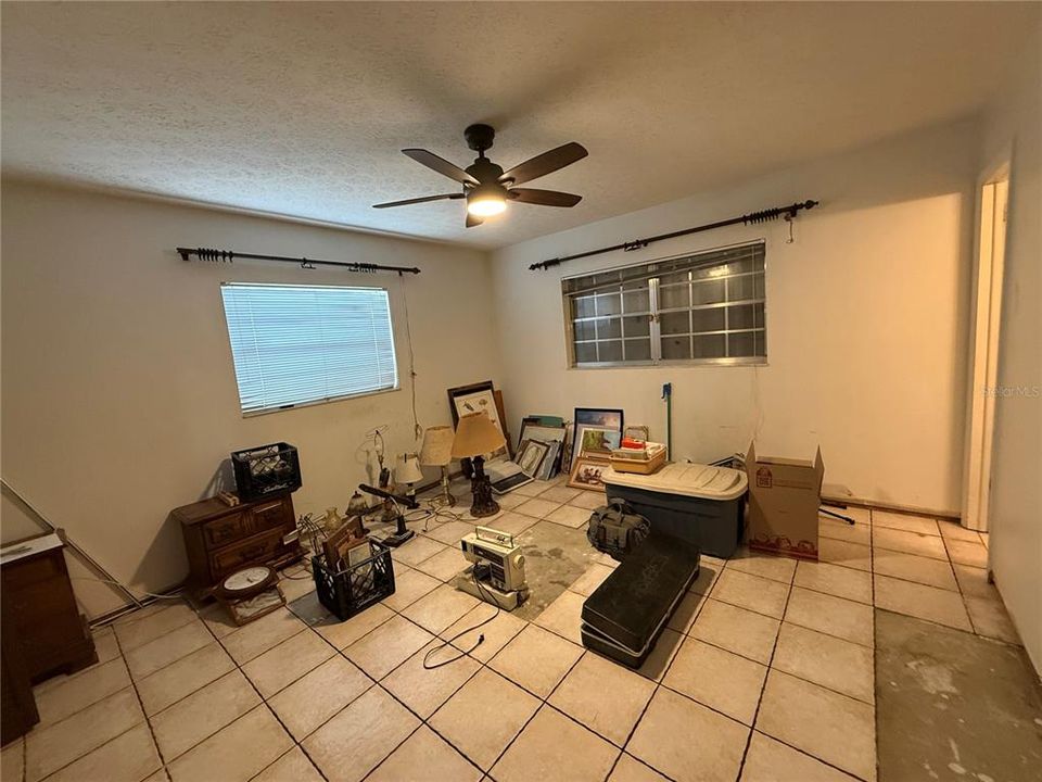For Sale: $395,000 (3 beds, 2 baths, 1636 Square Feet)