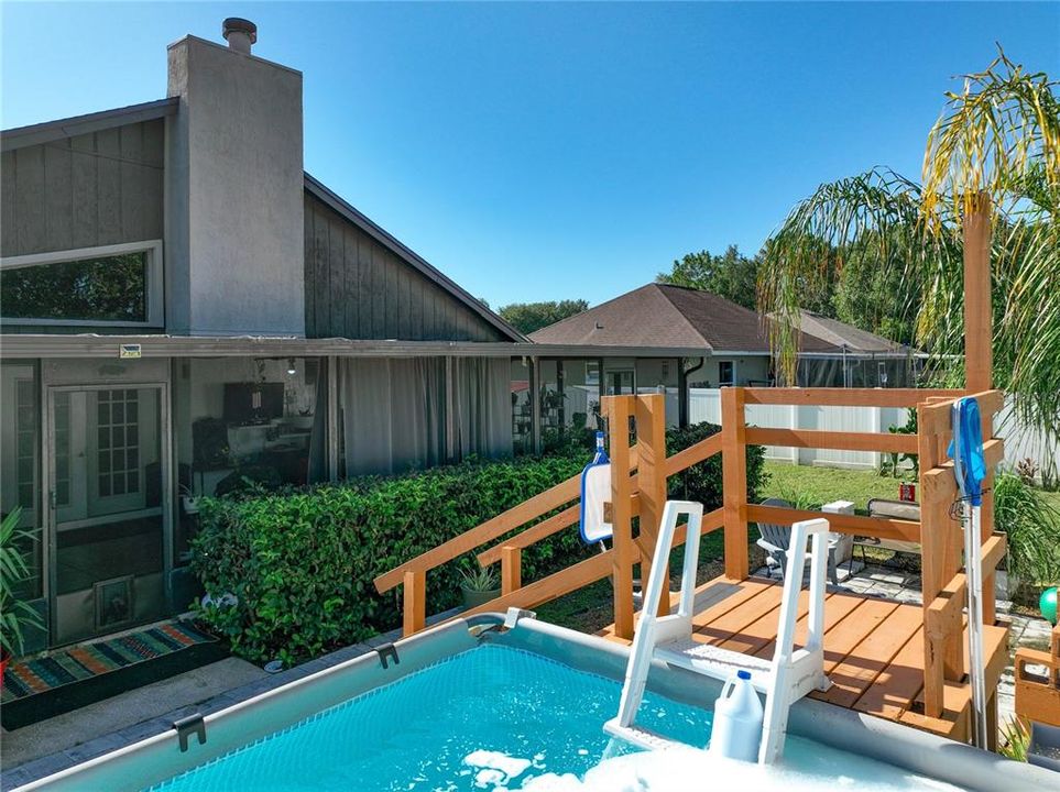 Activo con contrato: $395,000 (3 camas, 2 baños, 1463 Pies cuadrados)