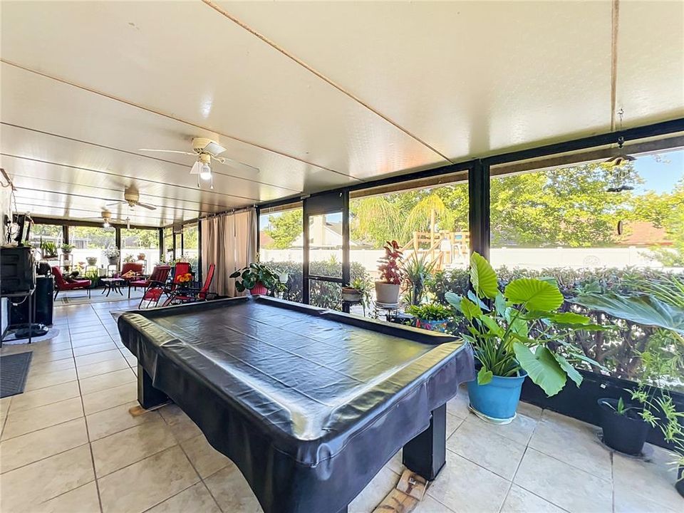 Activo con contrato: $395,000 (3 camas, 2 baños, 1463 Pies cuadrados)