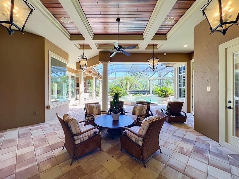 En Venta: $2,425,000 (5 camas, 4 baños, 5660 Pies cuadrados)