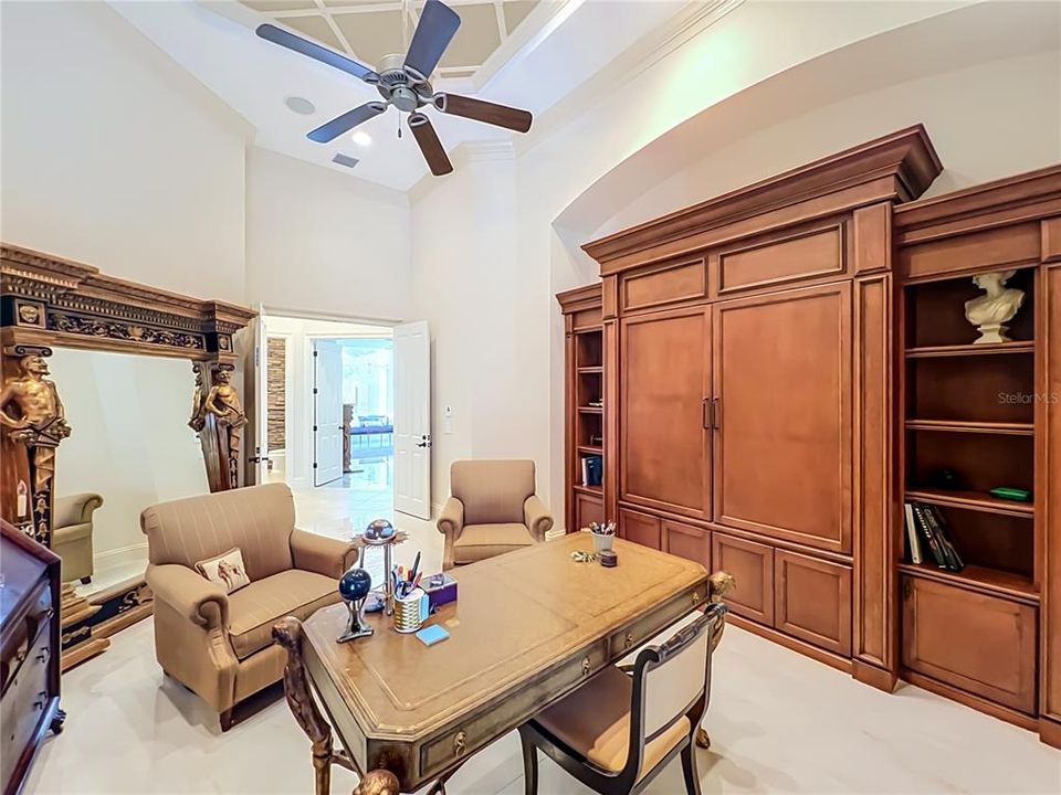 En Venta: $2,425,000 (5 camas, 4 baños, 5660 Pies cuadrados)
