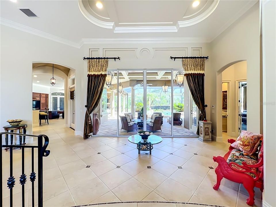 En Venta: $2,425,000 (5 camas, 4 baños, 5660 Pies cuadrados)