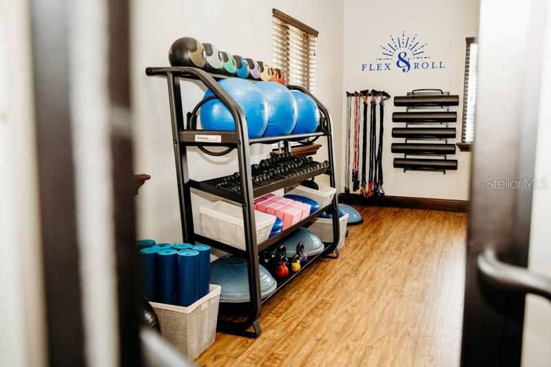 En Venta: $2,425,000 (5 camas, 4 baños, 5660 Pies cuadrados)