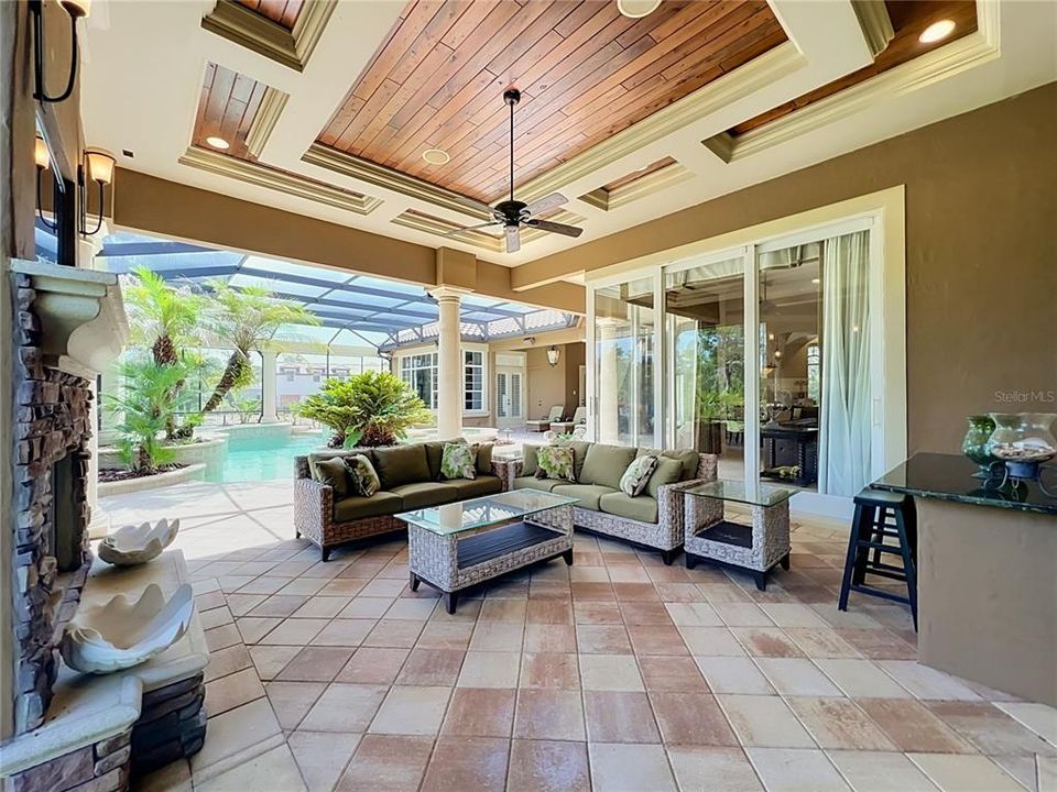 En Venta: $2,425,000 (5 camas, 4 baños, 5660 Pies cuadrados)