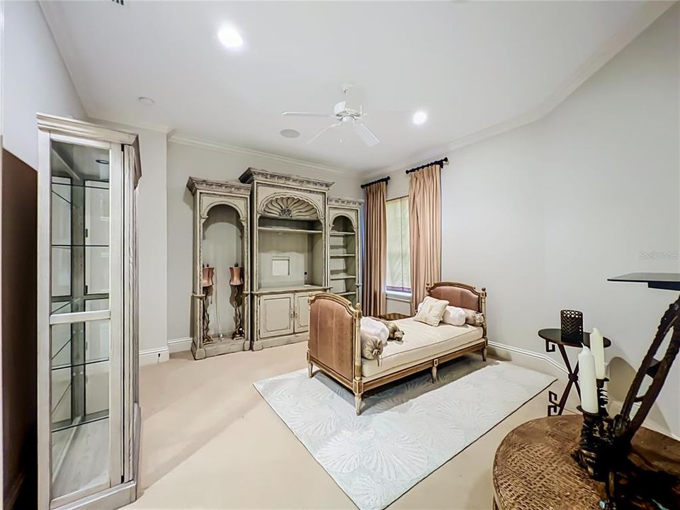 En Venta: $2,425,000 (5 camas, 4 baños, 5660 Pies cuadrados)
