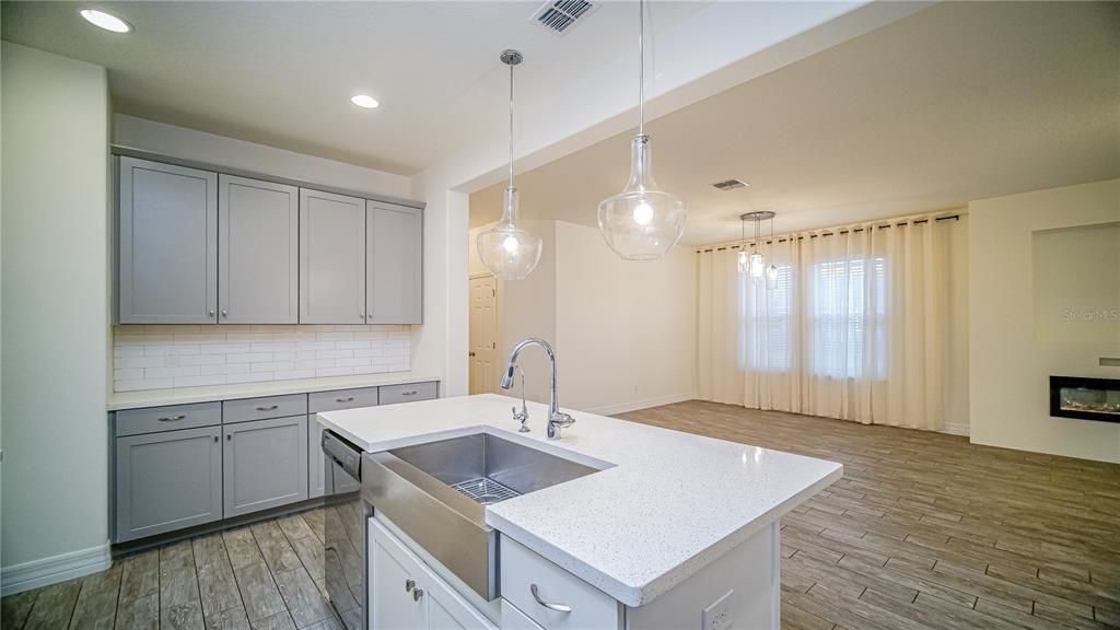 For Rent: $3,900 (4 beds, 2 baths, 2170 Square Feet)