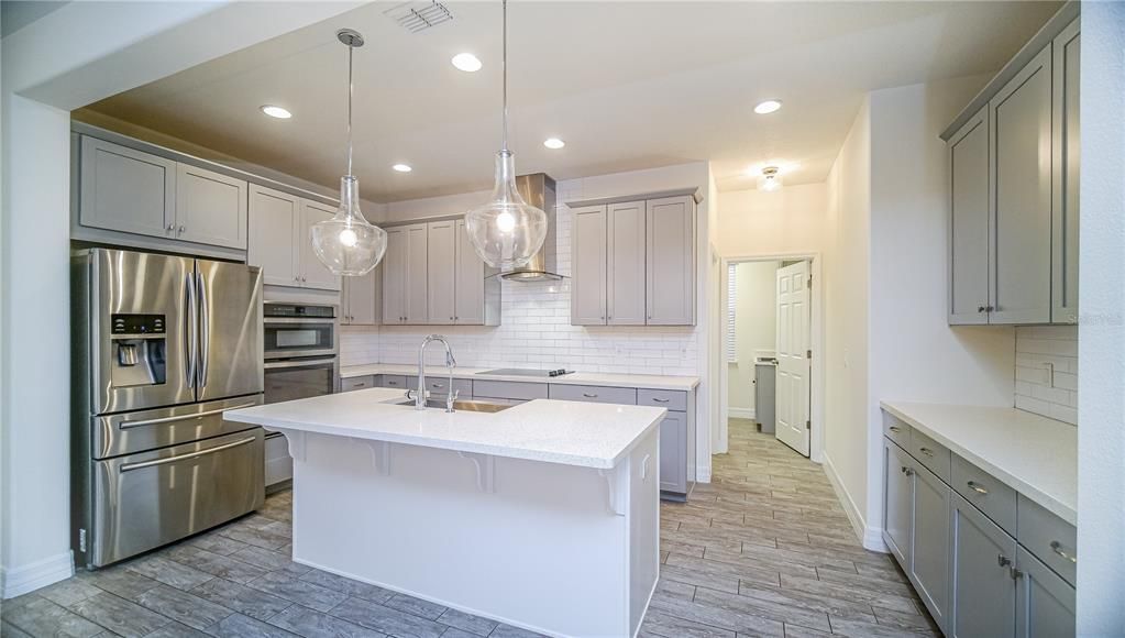 For Rent: $3,900 (4 beds, 2 baths, 2170 Square Feet)