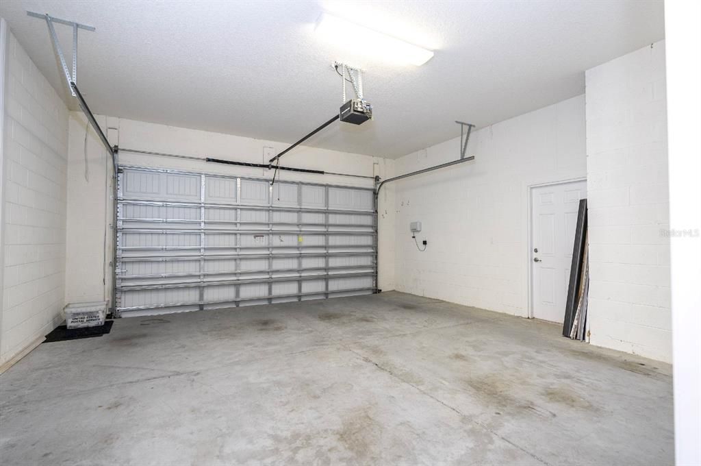 En Renta: $8,000 (4 camas, 3 baños, 3333 Pies cuadrados)