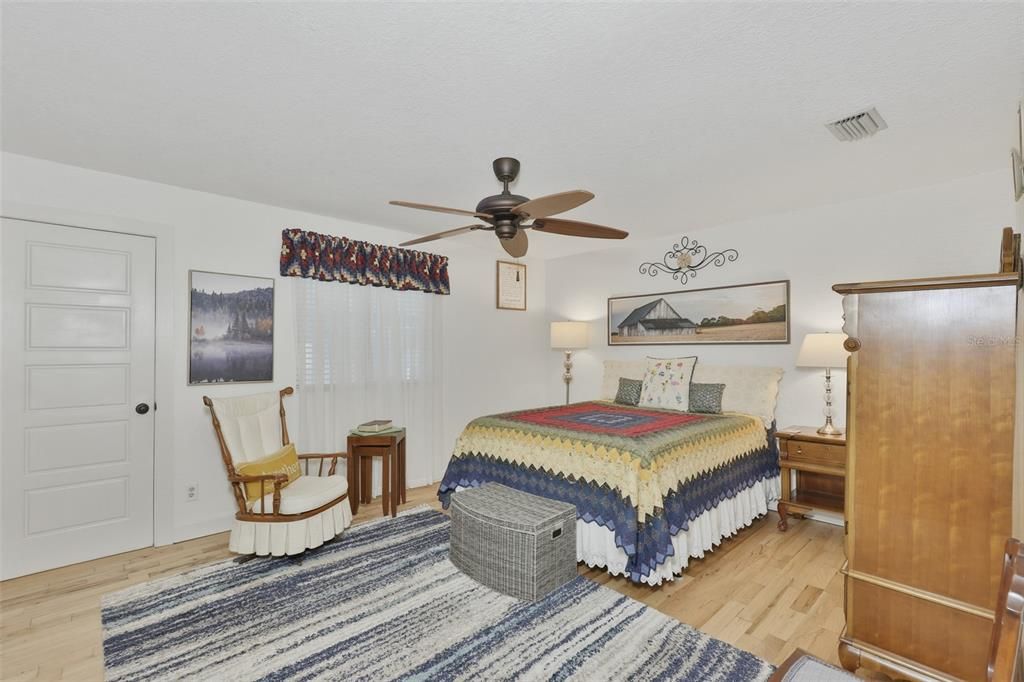 En Venta: $499,999 (3 camas, 2 baños, 1452 Pies cuadrados)