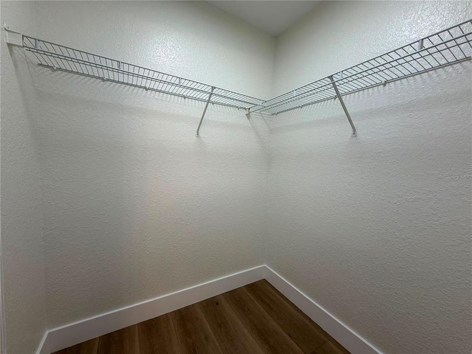 For Sale: $194,997 (2 beds, 2 baths, 1026 Square Feet)