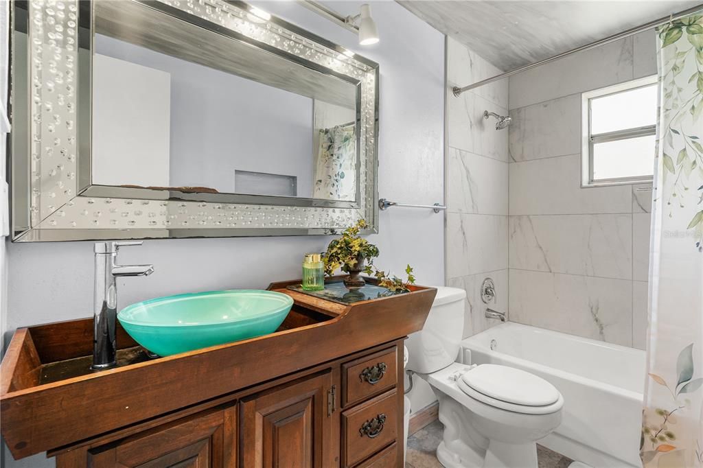 На продажу: $329,900 (3 спален, 2 ванн, 1140 Квадратных фут)
