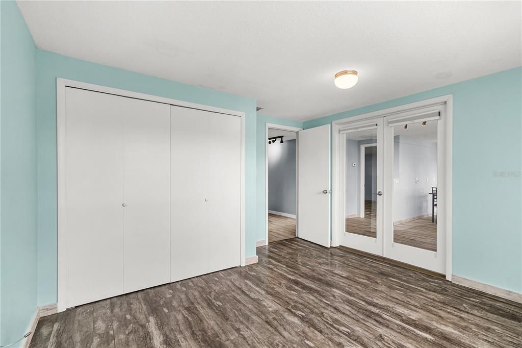 На продажу: $329,900 (3 спален, 2 ванн, 1140 Квадратных фут)