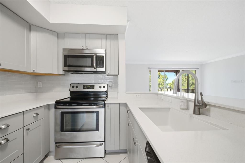 For Sale: $283,500 (3 beds, 2 baths, 1186 Square Feet)