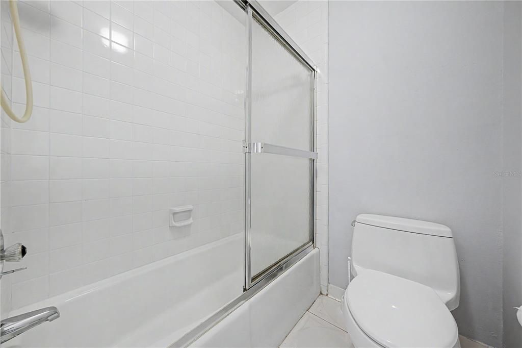 En Venta: $279,900 (2 camas, 2 baños, 1380 Pies cuadrados)