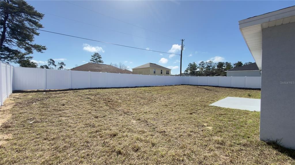 For Sale: $284,000 (4 beds, 2 baths, 1833 Square Feet)