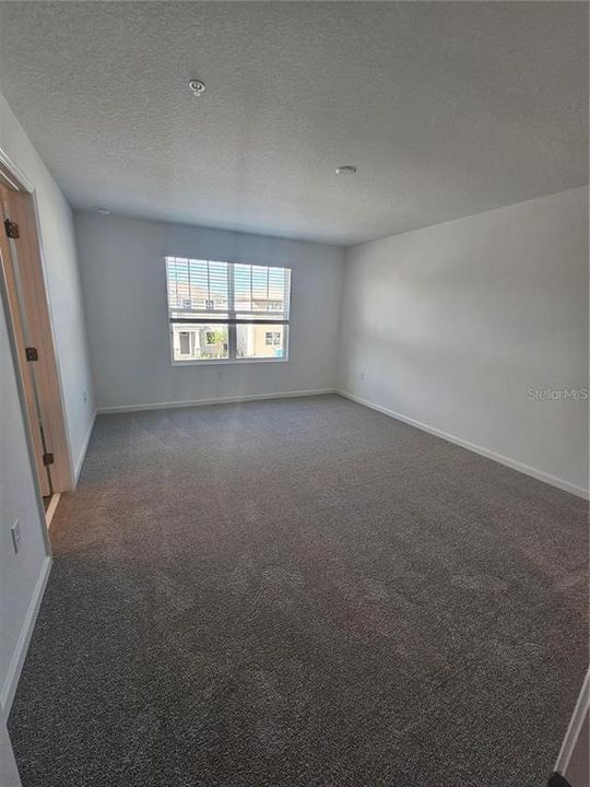 For Rent: $2,800 (3 beds, 2 baths, 1627 Square Feet)