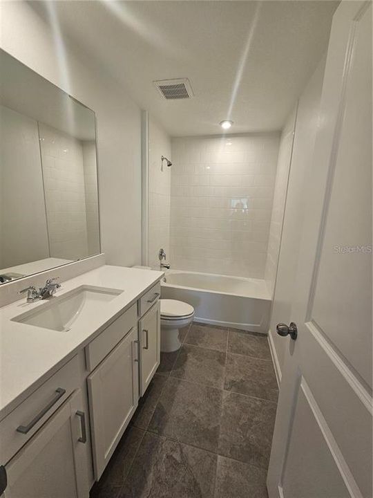 For Rent: $2,800 (3 beds, 2 baths, 1627 Square Feet)