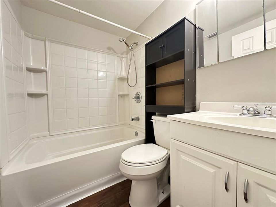 В аренду: $1,795 (2 спален, 1 ванн, 672 Квадратных фут)