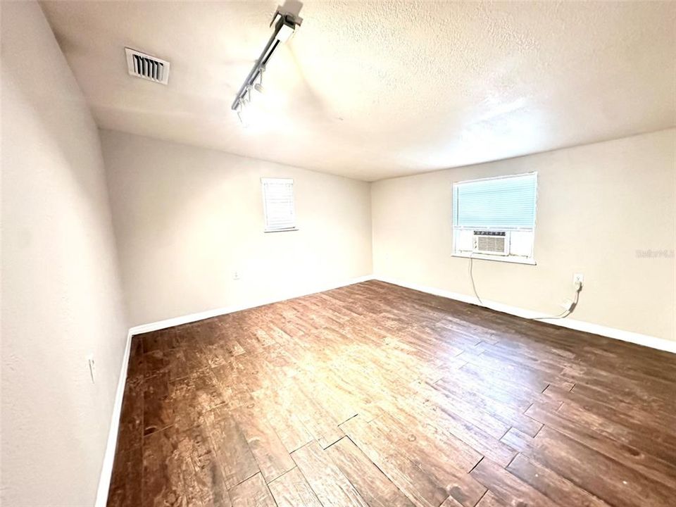 В аренду: $1,795 (2 спален, 1 ванн, 672 Квадратных фут)