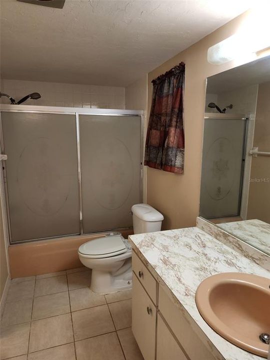 В аренду: $1,250 (1 спален, 2 ванн, 833 Квадратных фут)