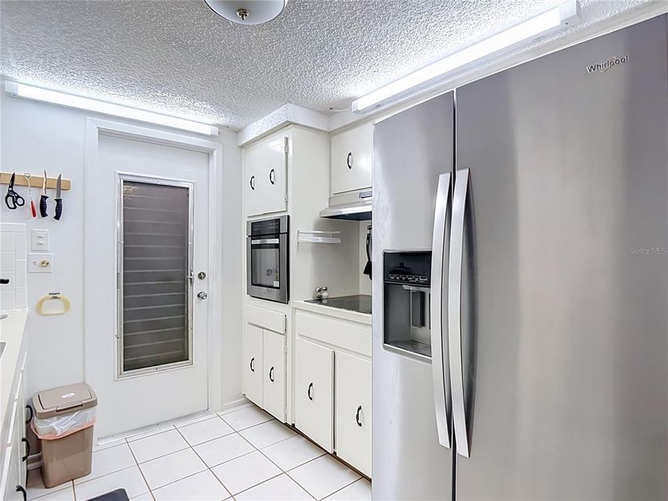 Под контрактом: $219,000 (2 спален, 1 ванн, 1128 Квадратных фут)